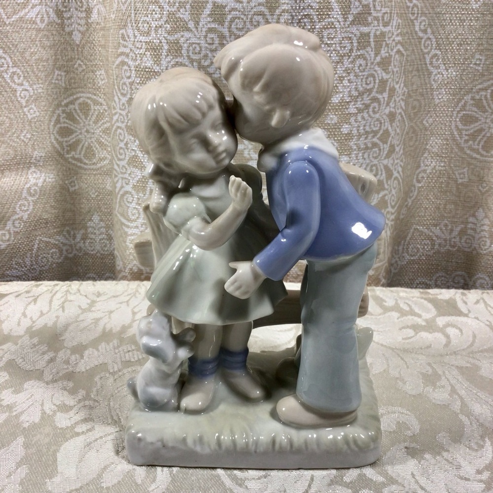 Vintage 1970’s Lego Japan Porcelain Boy and Girl Figurine - Picture 1 of 6